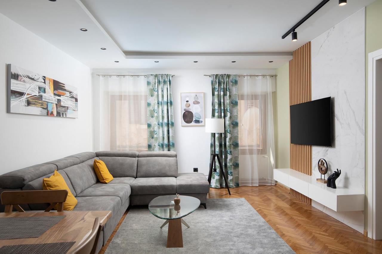 Sena Luxury Apartments プーラ エクステリア 写真