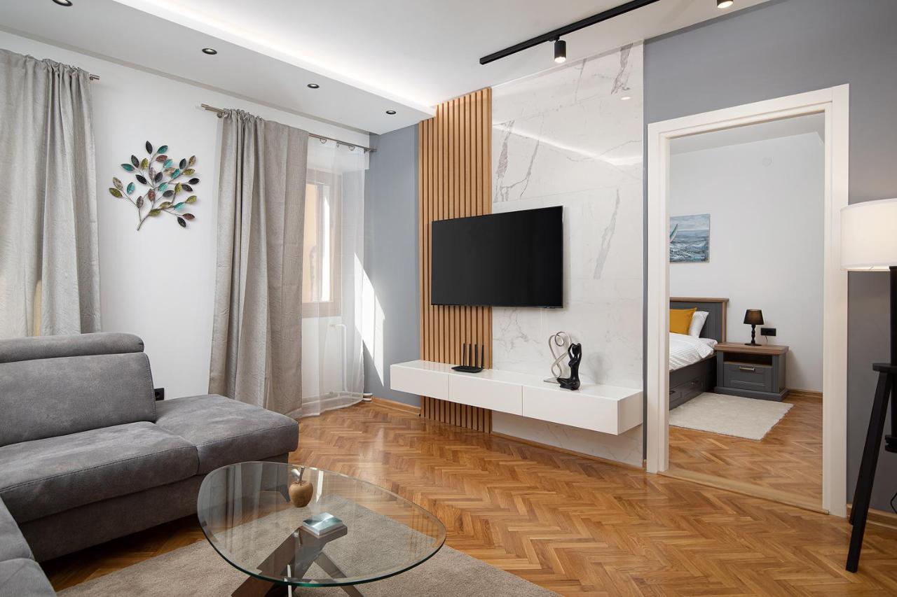Sena Luxury Apartments プーラ エクステリア 写真