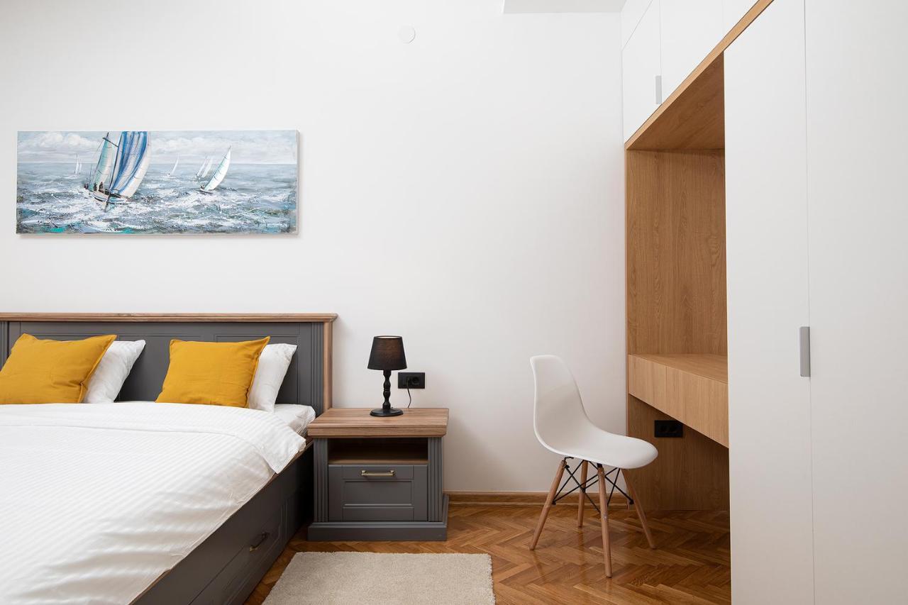 Sena Luxury Apartments プーラ エクステリア 写真